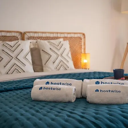 Charming Flat With Balcony - By Hostwise Appartamento