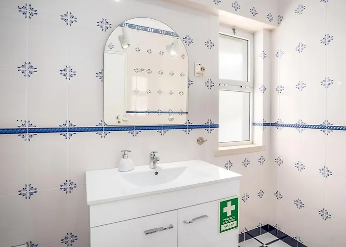 Charming Flat With Balcony - By Hostwise Lägenhet Portimão