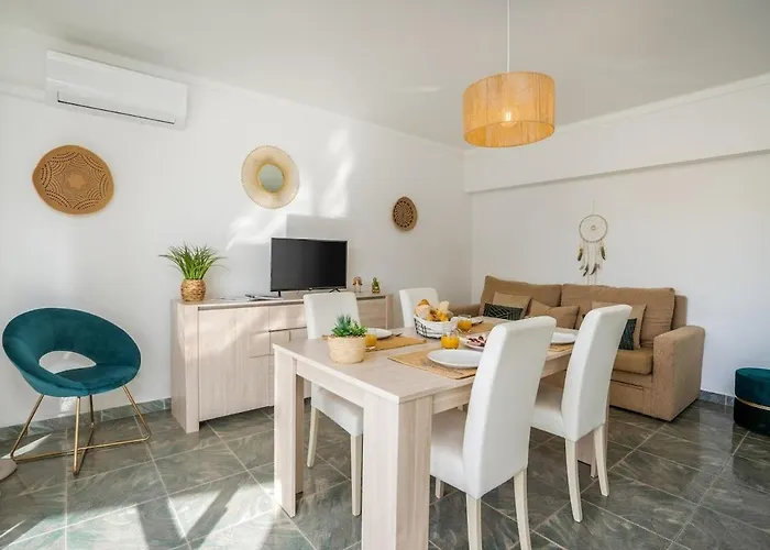 Charming Flat With Balcony - By Hostwise * Portimão