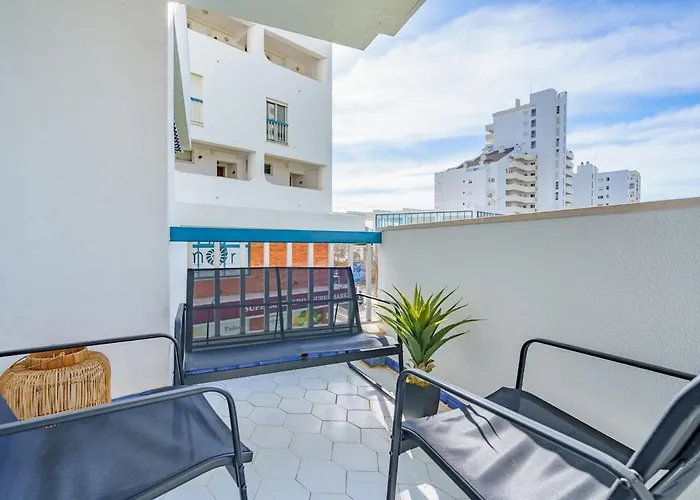 Charming Flat With Balcony - By Hostwise Lägenhet