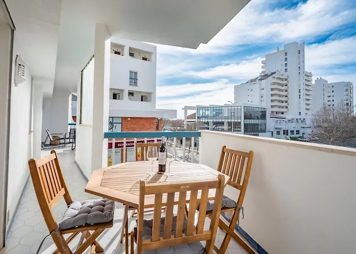 Charming Flat With Balcony - By Hostwise Lägenhet *