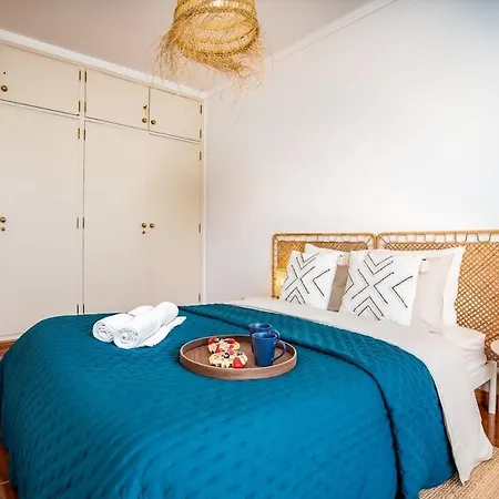 Апартаменты Charming Flat With Balcony - By Hostwise Портиман