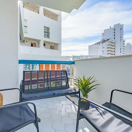 Charming Flat With Balcony - By Hostwise Appartement