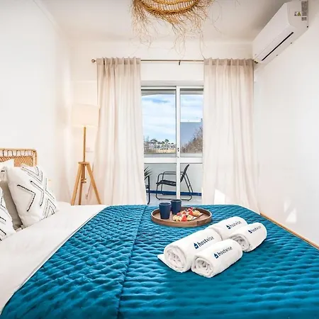 Charming Flat With Balcony - By Hostwise Appartement *