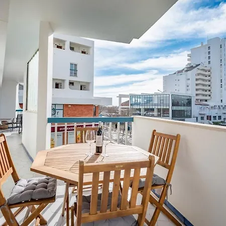 Charming Flat With Balcony - By Hostwise Appartement *